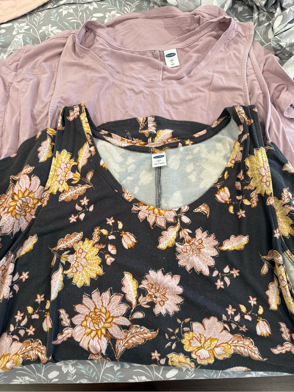 Old Navy Dusty Pink & Black Floral Scoop Neck Tops (2)
